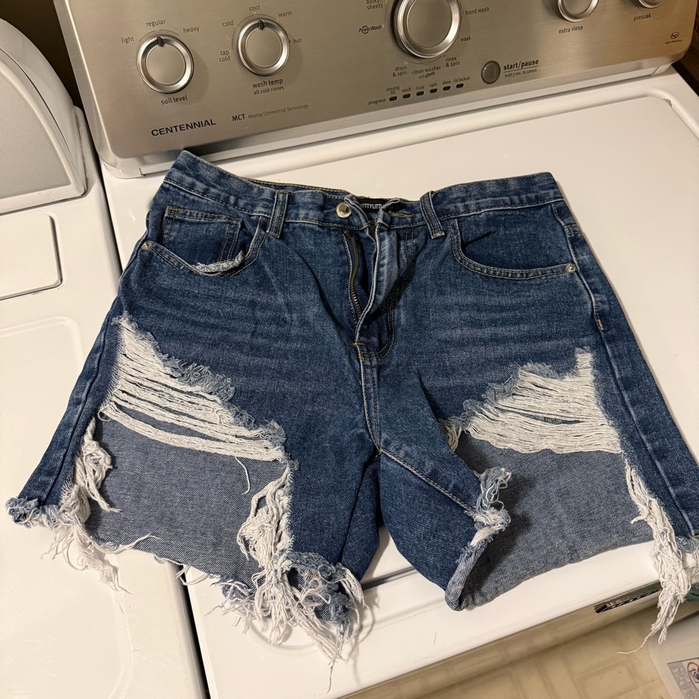 Pretty Little Thing Dark Wash Denim Cutoffs